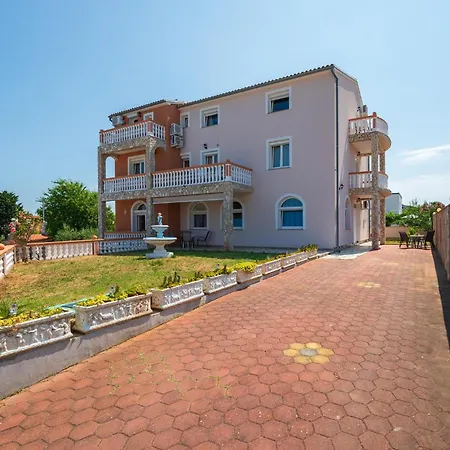 Amazing In Apartamento Pula