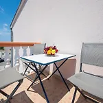 Amazing In Apartment *