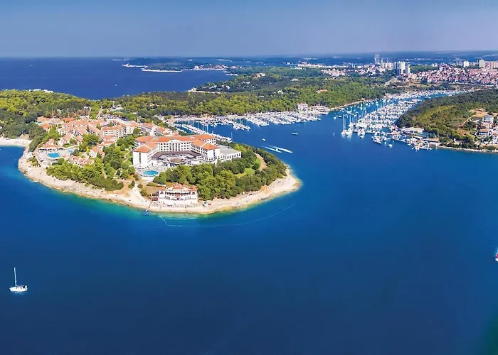 Cozy In With Wifi Apartment Pula